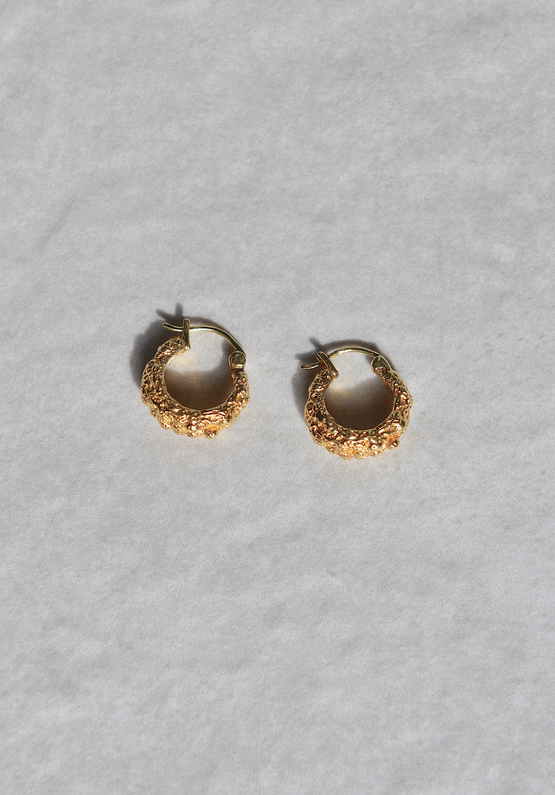 Organic coral mini earrings