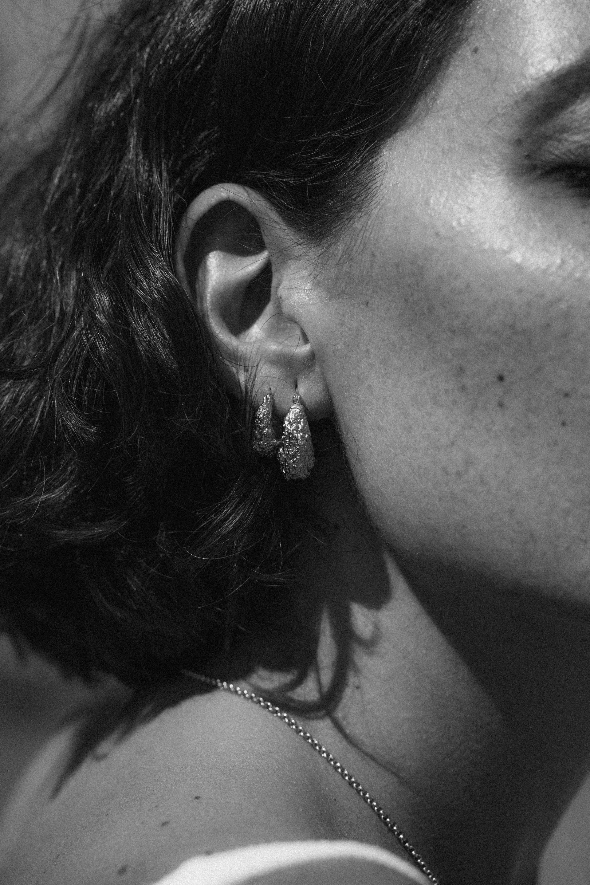 Organic coral mini earrings